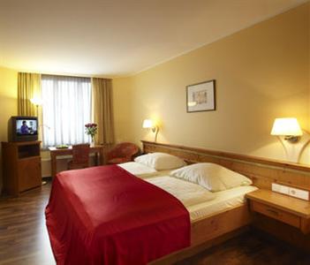 Hotel Gasthof Zur Post Munich Bodenseestrasse 4 A