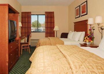 Comfort Inn Philadelphia Airport Essington 53 Industrial Hwy.