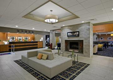 Comfort Inn & Suites Logan Airport Revere 85 American Legion Hwy