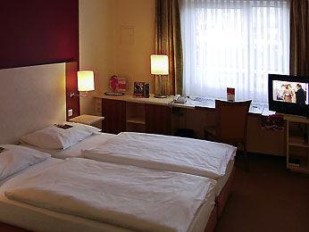 Mercure Hotel Cologne Junkersdorf Am Stadion Aachener Strasse 1059-1061