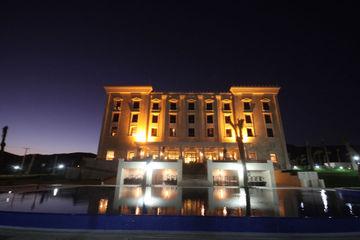 Tadamora Palace Hotel & Spa Palmyra City Entrance Main Street