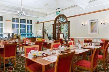 Hilton Hyde Park Hotel London 129 Bayswater Road