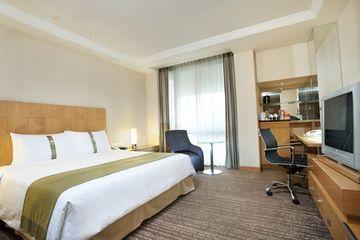 Holiday Inn Bangkok 971 Ploenchit Road Patumwan