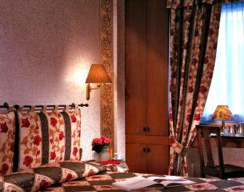 Best Western Hotel Gran Mogol Turin Via Guarini 2