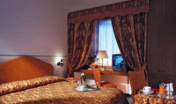 Best Western Hotel Gran Mogol Turin Via Guarini 2