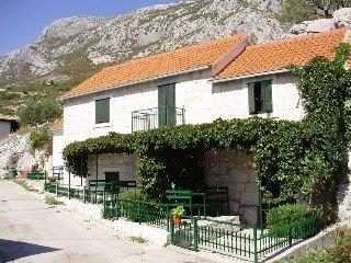 Seljacka Kuca Apartment Omis Gata