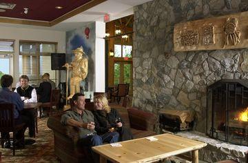 The Hillcrest Hotel Revelstoke 2100 Oak Drive