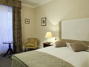 Mercure White Hart Hotel Salisbury St John Street