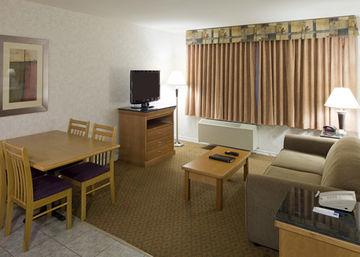 Comfort Inn & Suites Kamloops 1810 Rogers Place