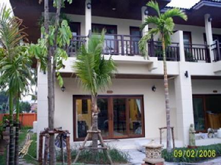 Holiday Villa Koh Samui Moo 6, Chumchon Chaweng Yai Soi 8 (Issan Motyim) Chaweng