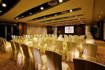 Crowne Plaza Hotel Foshan 118 Fenjiangzhong Road, Chancheng District