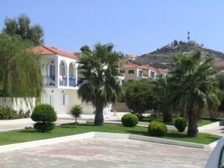 Liberatos Village Argostoli Main Street, Lassi