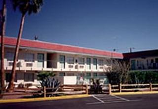 Motel 6 Kingman East 3351 E Andy Devine Ave I-40 at US 66 Andy Devine Avenue, exit #53