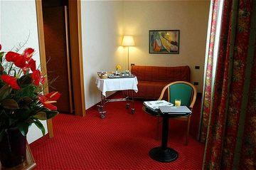 Holiday Inn Piacenza Via Emilia Pavese 114/A