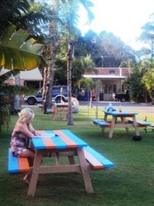 Nomads Hostel Hervey Bay 408 The Esplanade