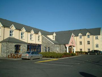 Shannon Court Hotel Ballycasey