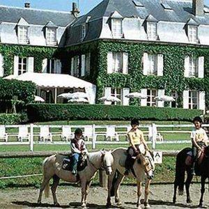 Best Western Chateau De Sancy Marne La Vallee Hote 1 Place De L Eglise