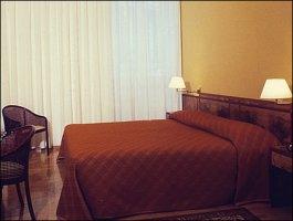 Hotel Memphis Rome Via degli Avignonesi, 36/a