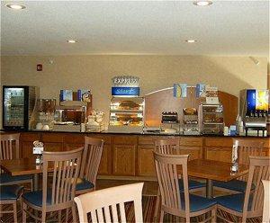 Holiday Inn Express Hotel & Suites Black River Fal W10170 Highway 54 E