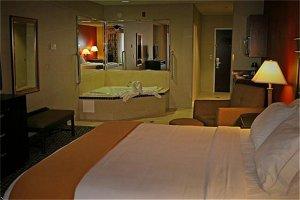 Holiday Inn Express Hotel & Suites Clinton (Missis 495 Springridge Rd.