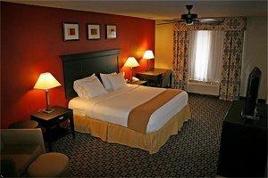 Holiday Inn Express Hotel & Suites Clinton (Missis 495 Springridge Rd.