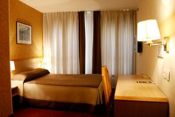 Comfort Hotel Saint Pierre Paris 10 Rue De Clignancourt