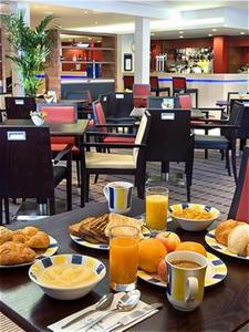 Holiday Inn Express Birmingham Oldbury Birchley Park