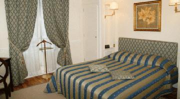 Hotel Du Rond Point Des Champs Elysees Paris 10 Rue De Ponthieu