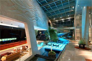 Hilton Hotel Bandung HOS Tjokroaminoto No. 41-43