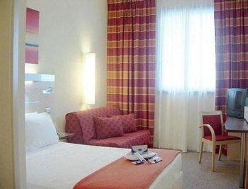 Holiday Inn Express Bicocca Milan Via Della Giustizia 10/D