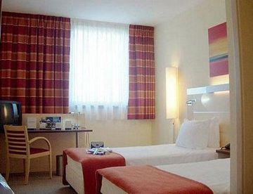 Holiday Inn Express Bicocca Milan Via Della Giustizia 10/D