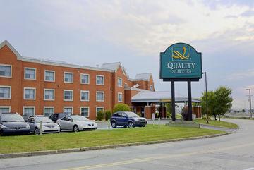 Quality Suites Quebec City 1600 rue Bouvier