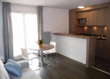 Hotel Sejours & Affaires Roissy Village Roissy-en-France 6 Avenue De Montmorency