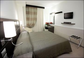 Hotel Artis Rome Via R. Fancelli 2