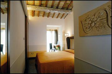 Condotti Palace Hotel Rome Via della Croce 15