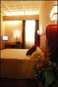 Condotti Palace Hotel Rome Via della Croce 15