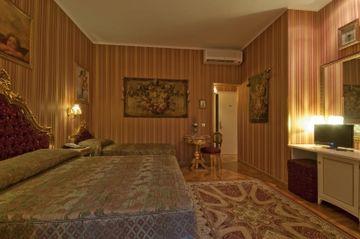 Hotel Romance Rome Via Marco Aurelio 37A