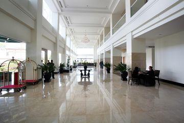 Sintesa Peninsula Hotel Manado Jl. Jend. Sudirman Gunung Wenang