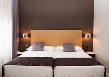 Photo from hotel 'Husa Universal Hotel Santiago de Compostela'