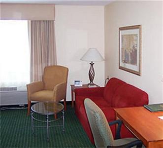 TownePlace Suites Six Flags Arlington (Texas) 1709 East Lamar Boulevard