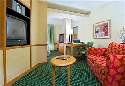 Fairfield Inn & Suites Central Austin 959 Reinli Street