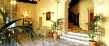 Manor House Parador de Santillana del Mar Plaza Ramon Pelayo s/n