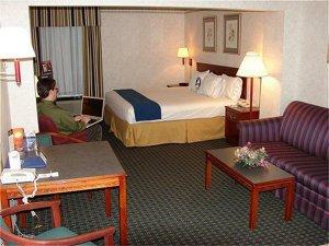 Holiday Inn Express Hotel & Suites Benton Harbor 2276 Pipestone Rd