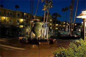 Holiday Inn Resort Palm Springs 1800 East Palm Canyon