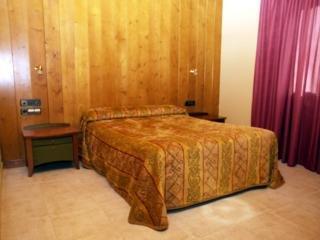 Hotel Los Nogales Campo Calle Nugueret 10