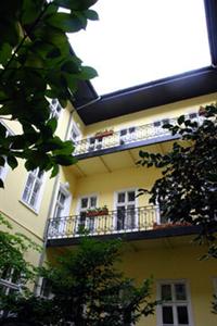 City Guesthouse Flora Hotel Budapest Harsfa Utca 59/B