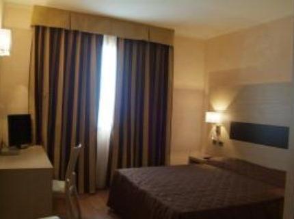 Hotel Arthur Modena Via Statale 204