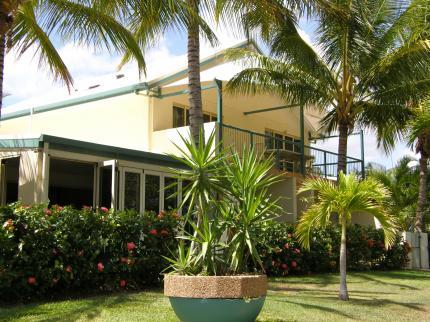 Sails On Horseshoe Apartments Magnetic Island 13 Pacific Drive