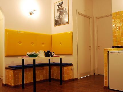 Angolo Romano Bed and Breakfast Rome Via Luigi Rizzo 47