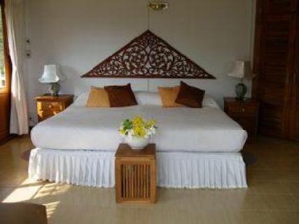 Ruen Thai Rim Haad Rayong Resort 206/5 Moo 3, Duangtawan Beach Road,
Muang Rayong